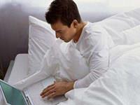 女生来大姨妈缓解疼痛小妙招，只需要三分钟胜过一切止痛药